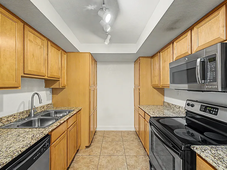 3825 E Camelback Rd #144 — Photo 7