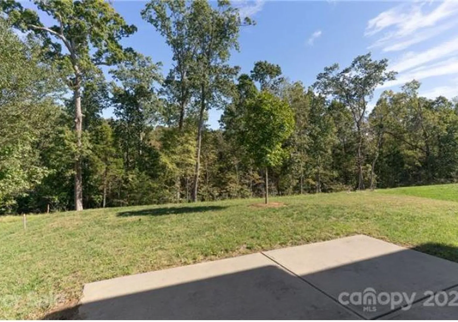 Community Pool & Bedroom on 1st Floor (fenced backyard) — Photo 2