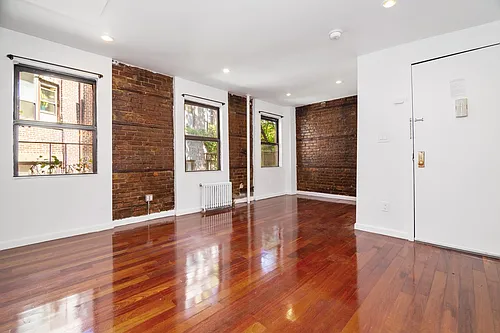 106 Greenwich Ave #3B Photo 1