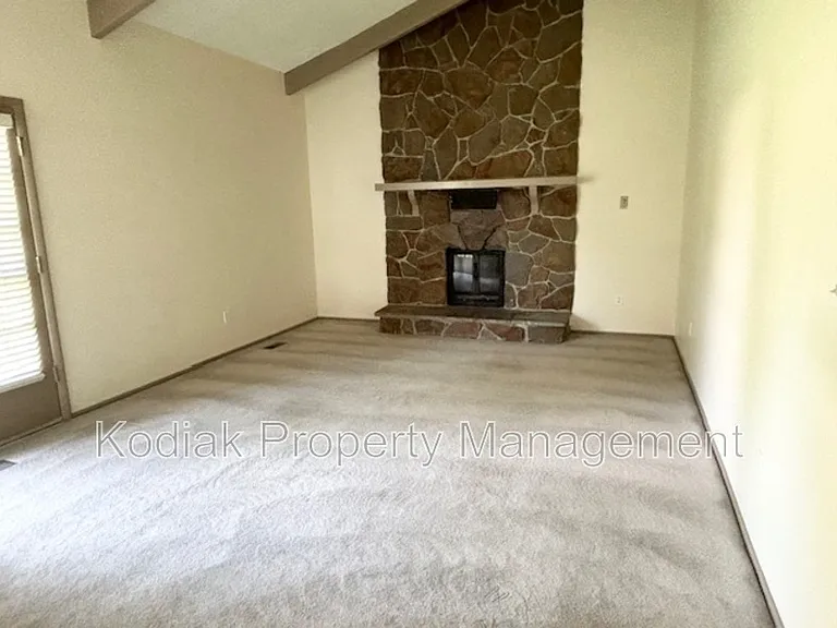 9694 S Stonehaven St — Photo 5
