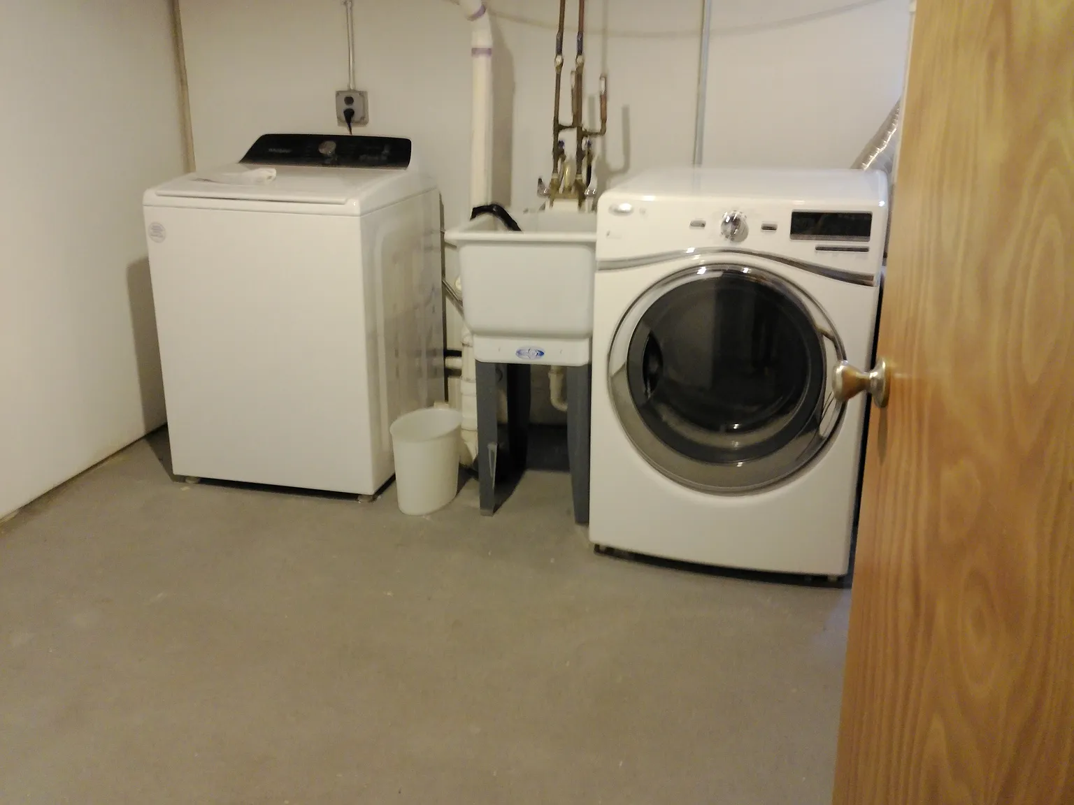 2 bed, 1200 sqft, $2,000 — Photo 3