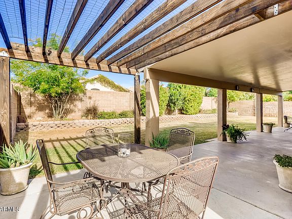 2nd image of 8338 W Willowbrook Dr