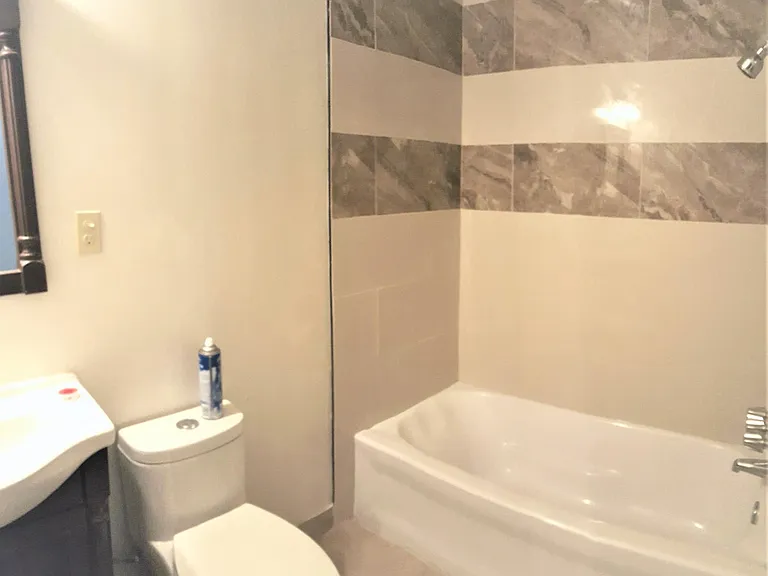 1337 Waterloo St #1/2 — Photo 5