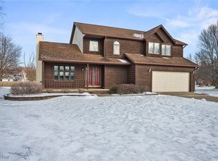 9599 Graystone Ln, Mentor, OH