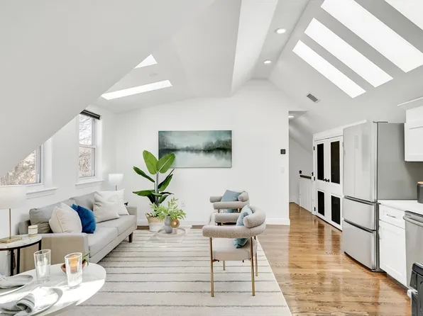 27 Whitten St #3, Dorchester, MA 02122