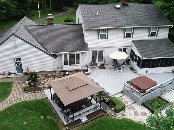 3rd image of 7760 Kimberly Ln