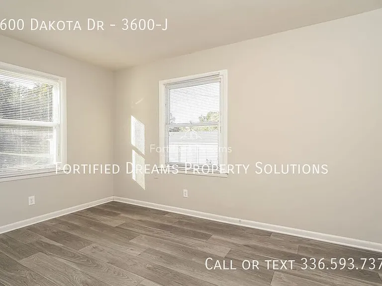 3600 Dakota Dr #J — Photo 11