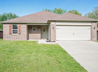 1199 S 21st Ave, Ozark, MO 65721