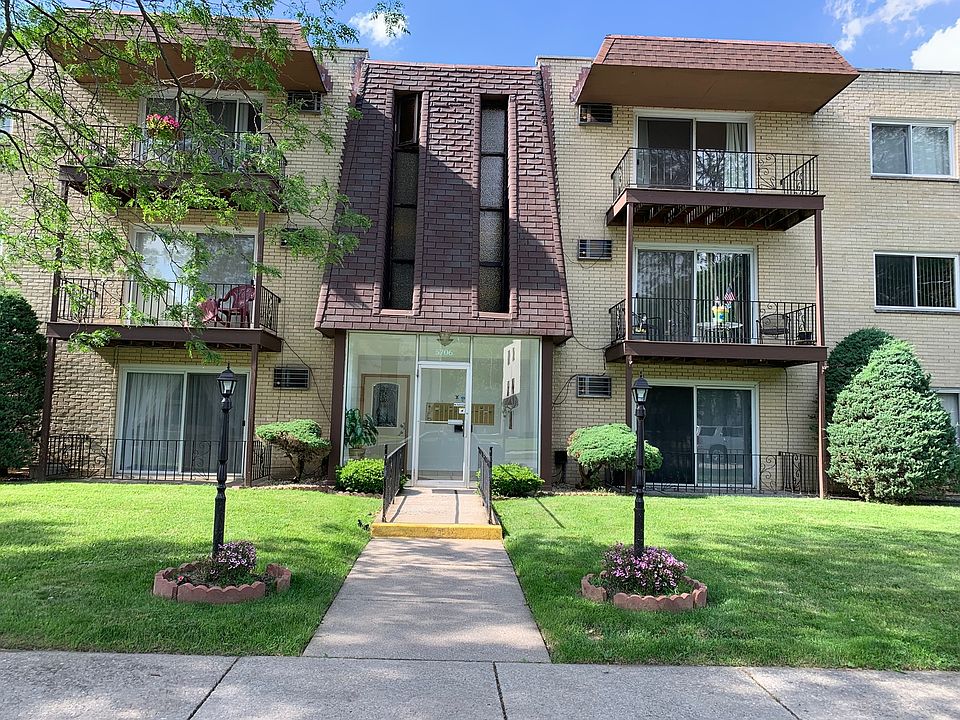 1st image of 5706 W 129th St Unit 3A