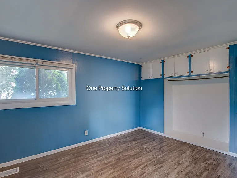 7611 Northcote Ave — Photo 11