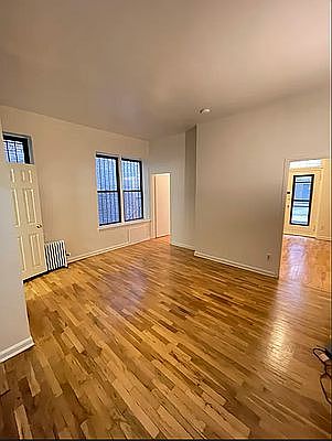 1st image of 220 E 29th St