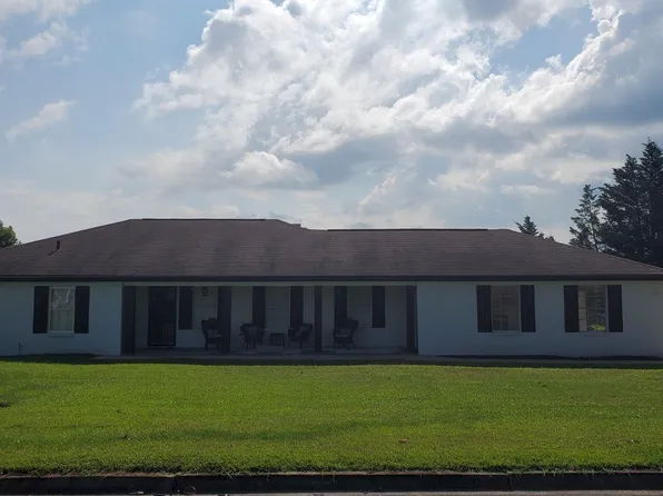 1003 Flower St, Albertville, AL 35951