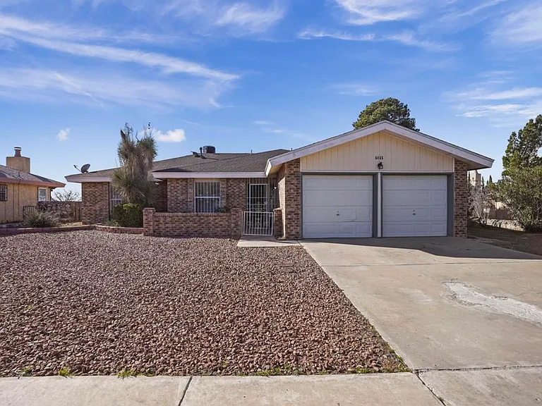 5465 Ridge St — Photo 1