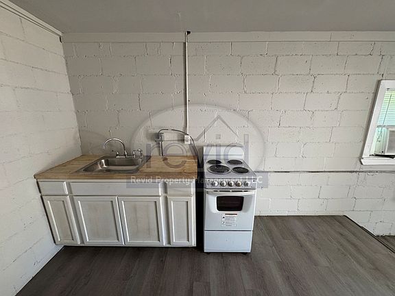 4th image of 3619 Marion Ave