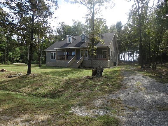 2nd image of 10 Castle Dr