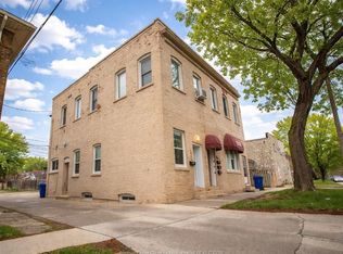 1558 Ontario St, Windsor, ON N9A 4H3