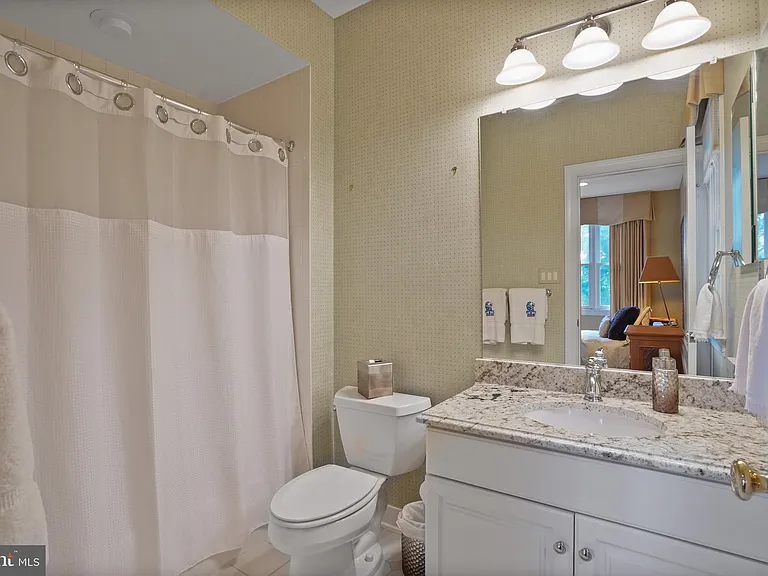 9864 Walker Glen Ct — Photo 38