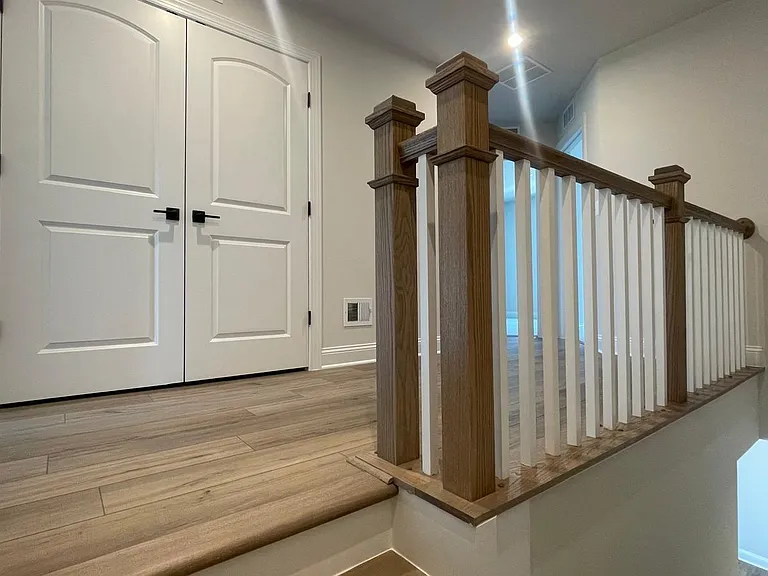 4006 Varick St — Photo 13