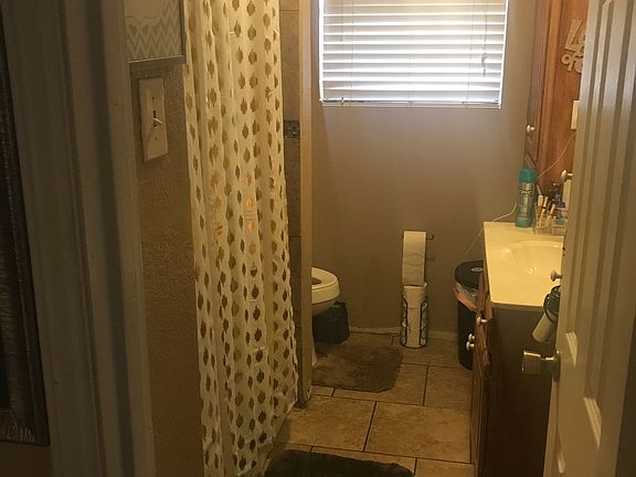 3rd image of 1400 Shannon Dr