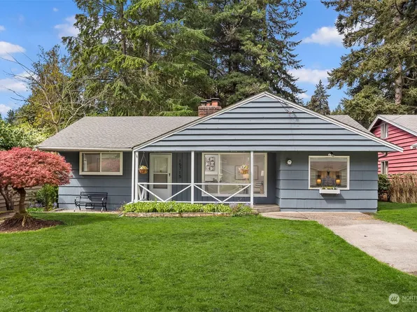 15715 Burke Avenue N, Shoreline, WA 98133