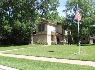 443 Shadow Creek Dr, Seabrook, TX 77586