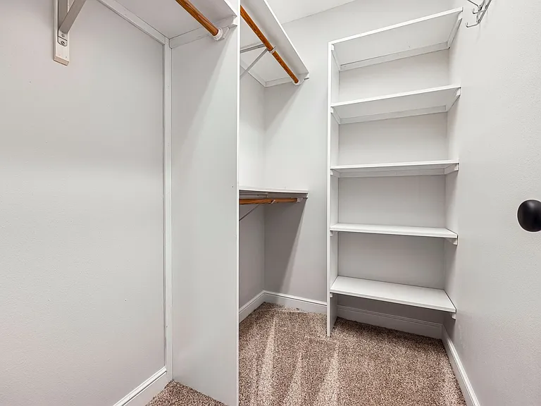 11108 W Forest Home Ave — Photo 19