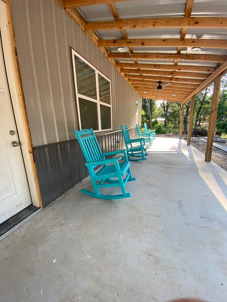 3 bed, 2000 sqft, $3,650 — Photo 2