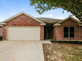 5552 Spring Ridge Dr, Watauga, TX 76137
