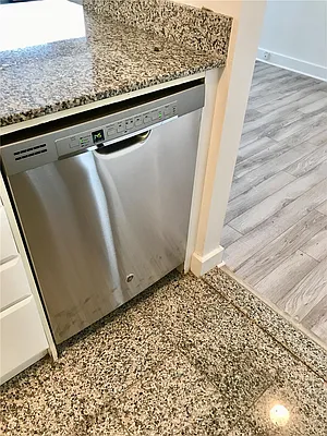 Rented by R New York | media 9