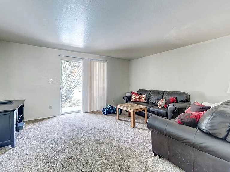 724 W 1720 N #102 — Photo 3