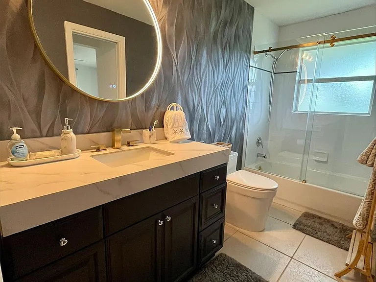 556 SE 15th Ave — Photo 31