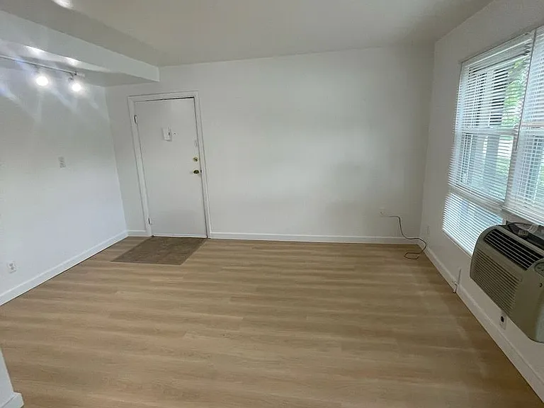 3382 Harvard Rd — Photo 33