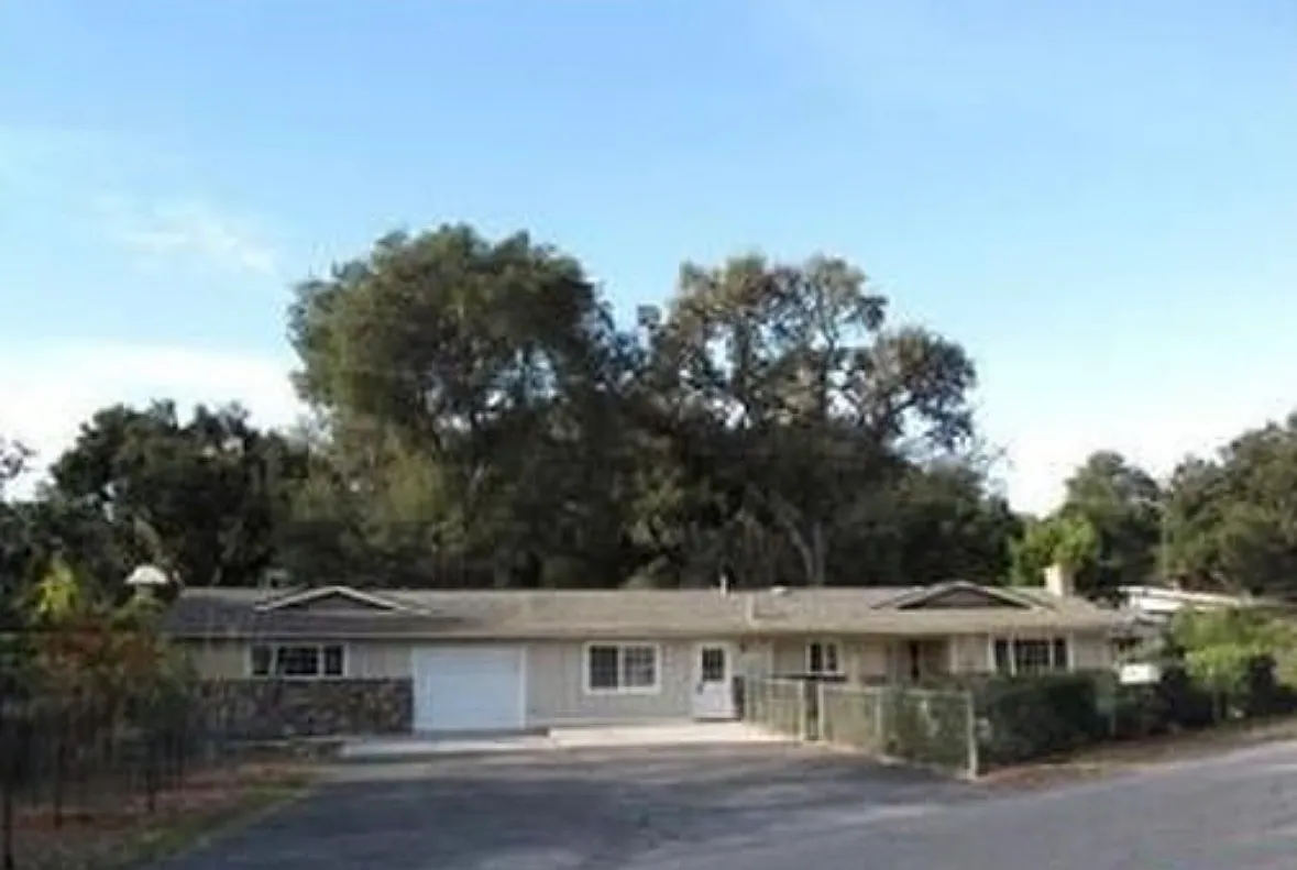 4 bed, 1786 sqft, $3,800 — Photo 1