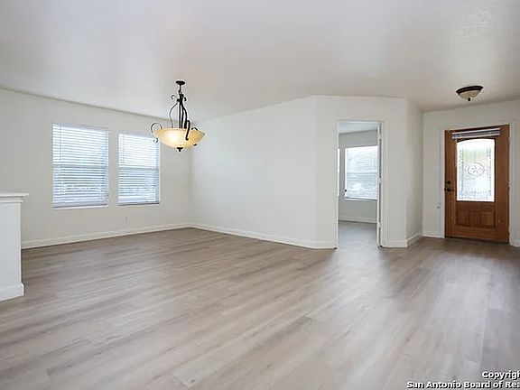4th image of 10002 Powderhouse Dr