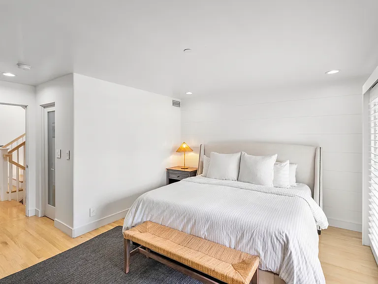 445 Marine Ave — Photo 18