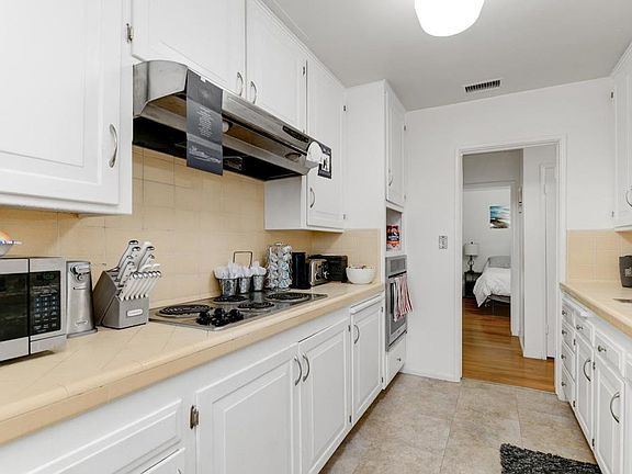 5th image of 4356 Aragon Way