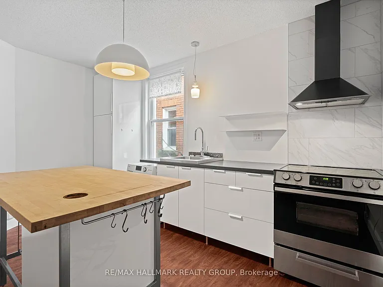 378 Booth St — Photo 10