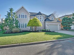 325 Estate Point Rd, Toms River, NJ 08753