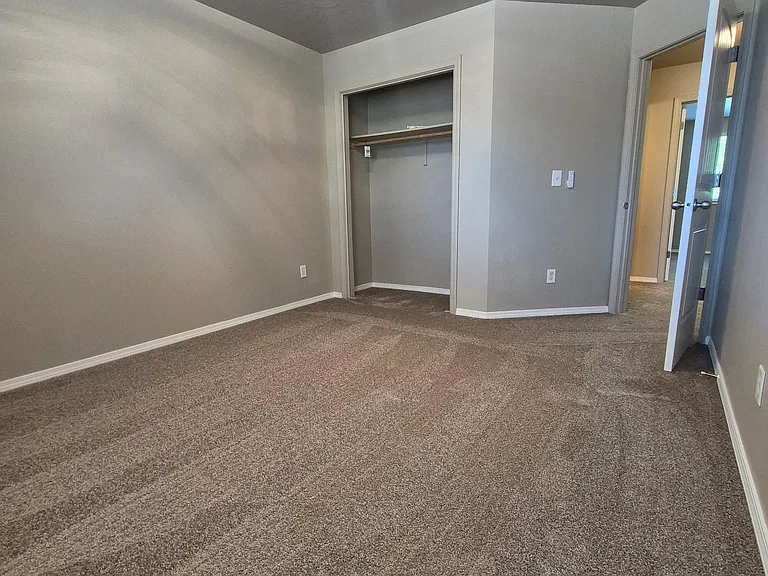 Upstairs bedroom 2