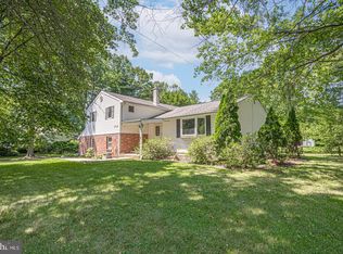 1716 Holmes Rd, Maple Glen, PA 19002