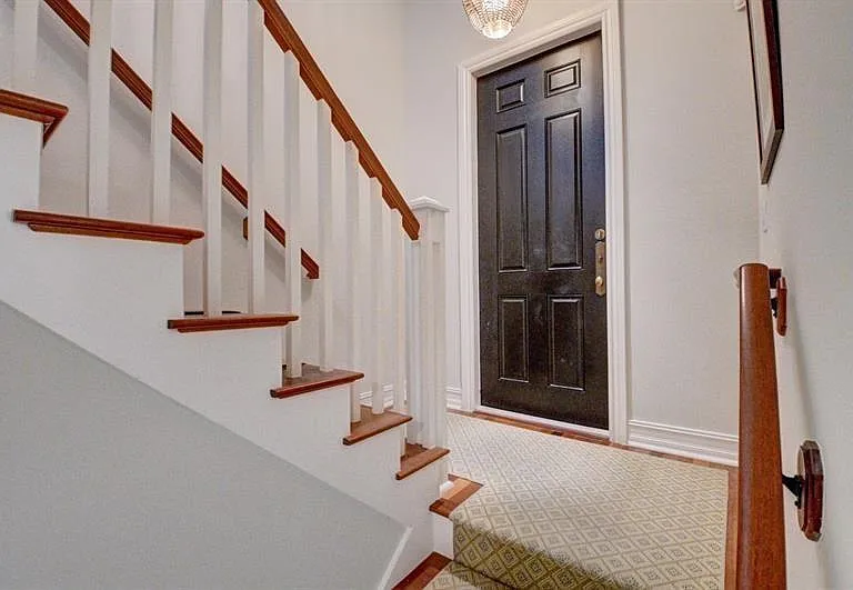 306 E Mallory Cir — Photo 36