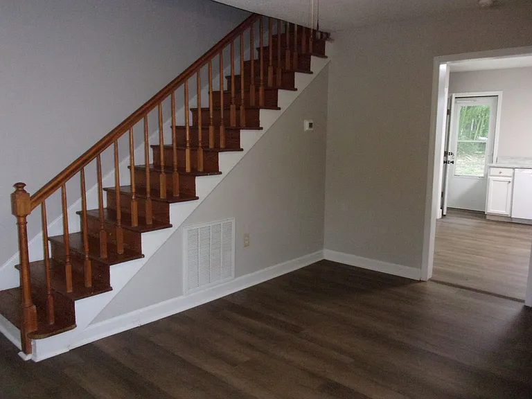 1052 Ebenezer Avenue Ext — Photo 8