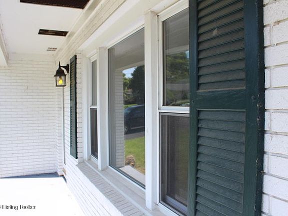 3rd image of 111 Hazel Lawn Dr