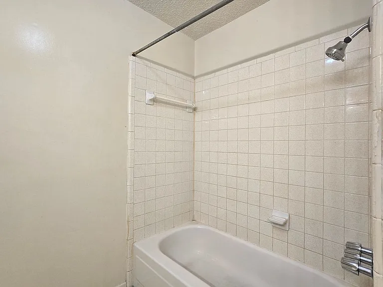 3702 Hereford Ln #D — Photo 13