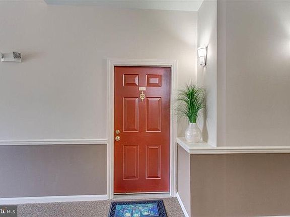 3rd image of 4144 Fountainside Ln Unit 201