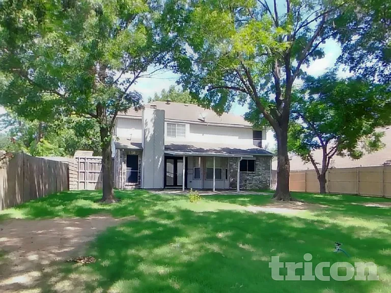 419 Windhurst Dr — Photo 28