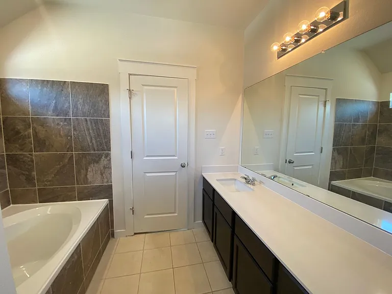 17115 Alturas Ave — Photo 13