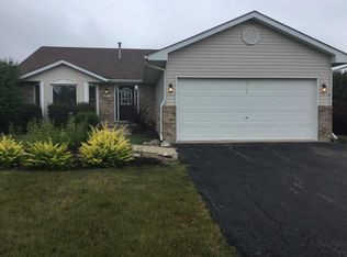 1811 Mandan Village Dr, Plainfield, IL 60586