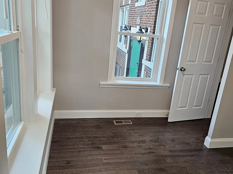 6250 Clemens Ave #1W — Photo 20