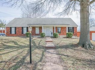 702 Henlin Dr, Saint Louis, MO
